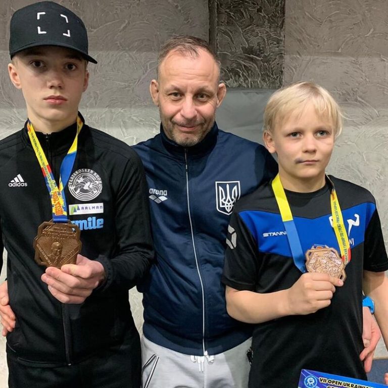 HWJ:n Taisto Riutta-aho ja Vaakun Eetu Lamberg mitalleille Ukrainassa