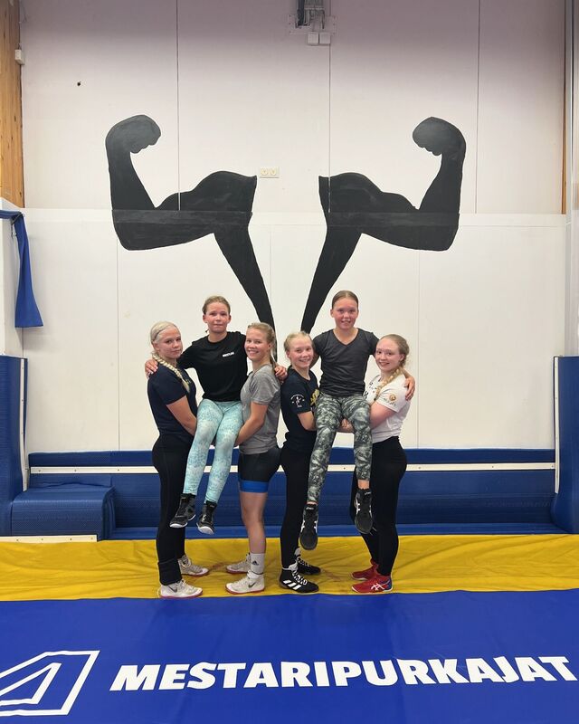 Venja ja Pinja Vienola mukaan kilparyhmään